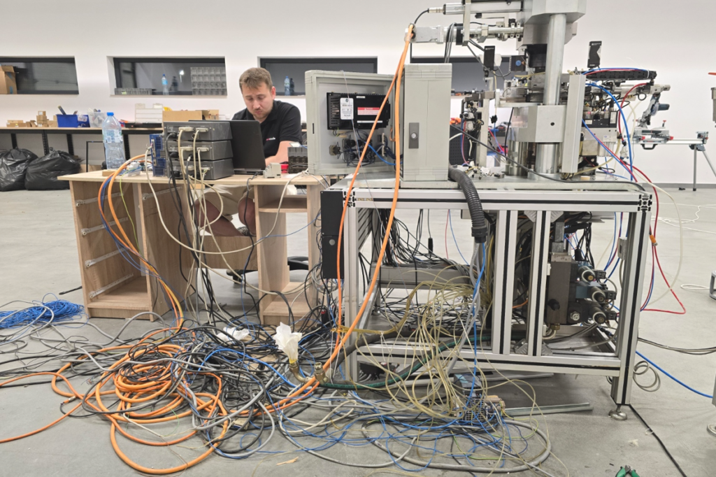 jak automatyzować produkcję